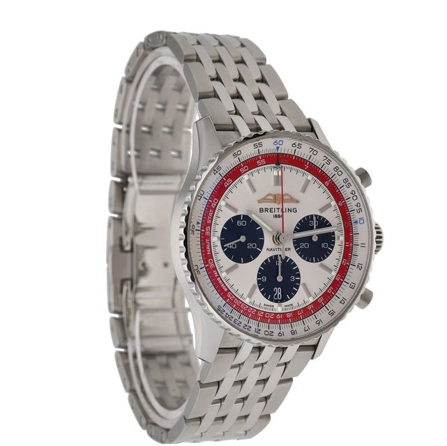 Breitling Navitimer B01 Chronograph 43 AB0138 Image 5
